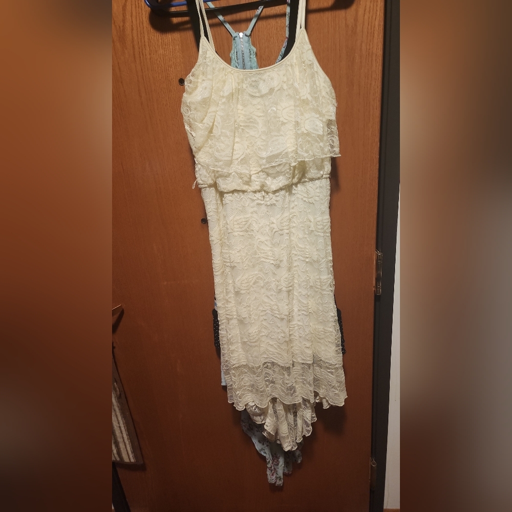 Elegant Cream Lace Dress